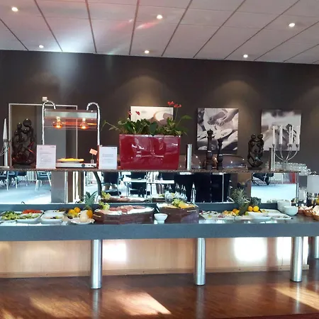 Postillion Hotel 3*