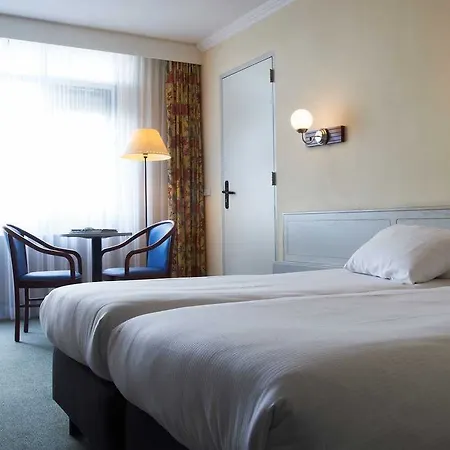 מלון Postillion 3*